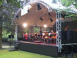 Rundbogendach mit Rückplane