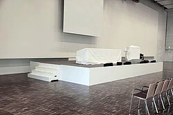 Innenbühne mit Vollverkleidung