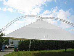Freihängendes Pyramidendach