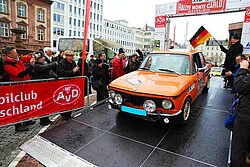 Autobühne mit Rampe