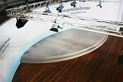Stage with radius