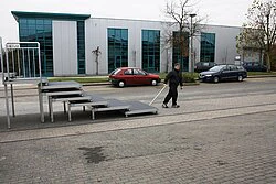 Mobile Teleskoptribüne wird ausgefahren