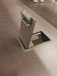 Geräteeinsatz mit eingebrachter Deckplatte