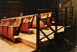 Klappbare vollgepolsterte Theatersessel
