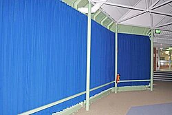 Einzelvorhänge als Wandverkleidung