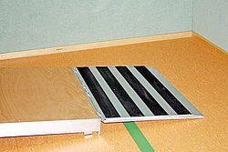 Rampe mit Auffahrkeil