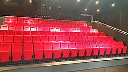 Klappbare vollgepolsterte Theatersessel