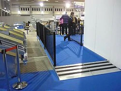 Rampe mit breitem Auffahrkeil
